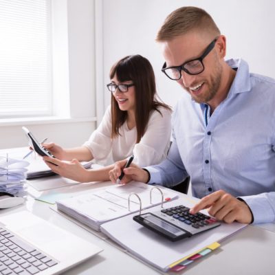 How do you choose the right accountant for tax service assistance?